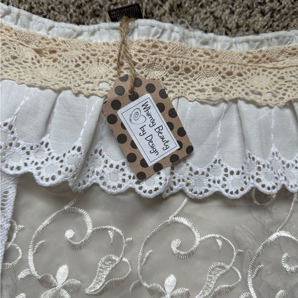 NWT gorgeous cottagecore skirt size 16 whimsy beauty design - Picture 3 of 6